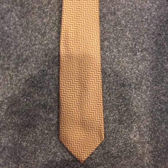 Barney’s New York tie - Picture 1 of 3